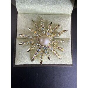 Vintage Emmons Gold Tone Starburst Aurora Borealis Rhinestones Faux Pearl Brooch